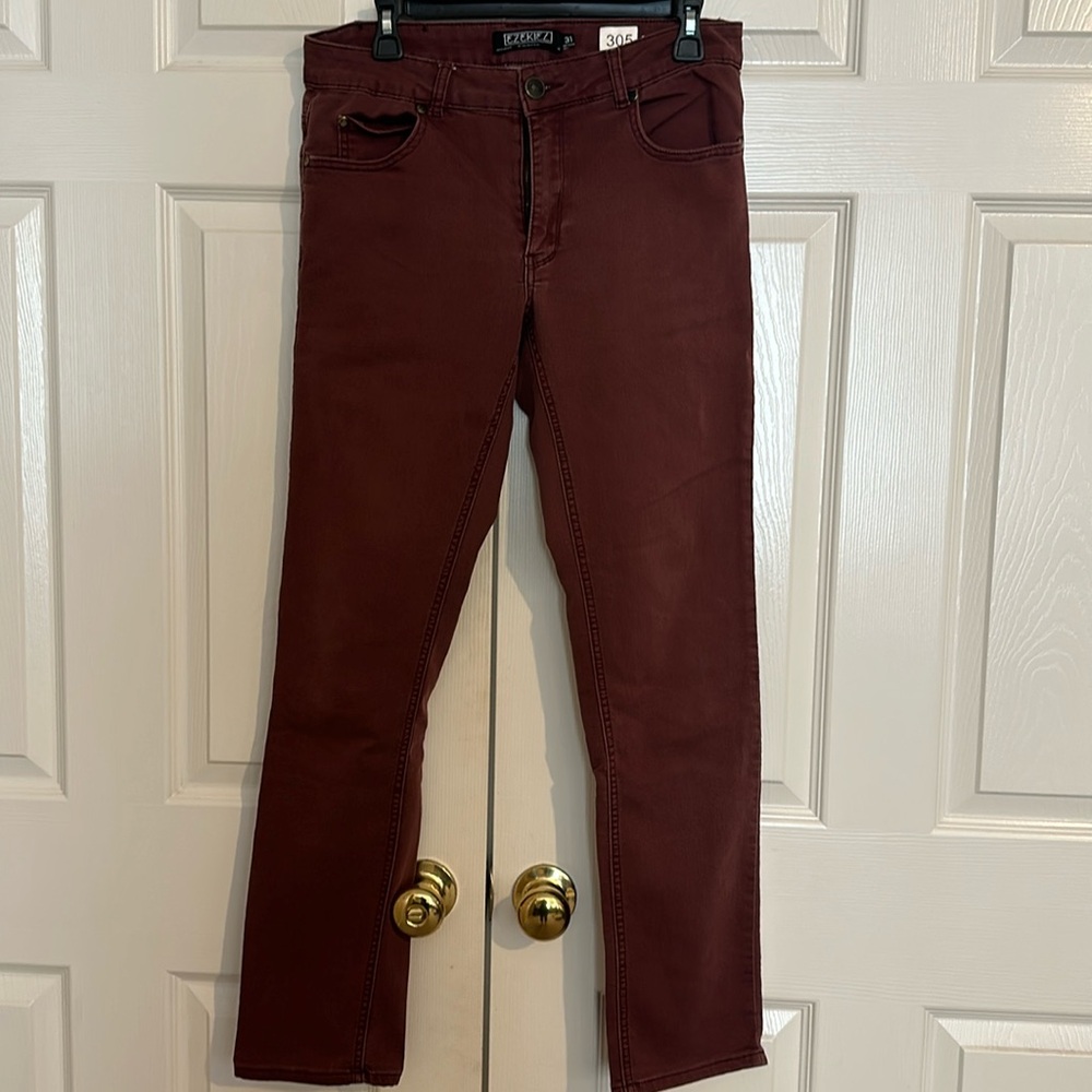 Men's Ezekiel burgundy jeans size 31 slim‎ straight